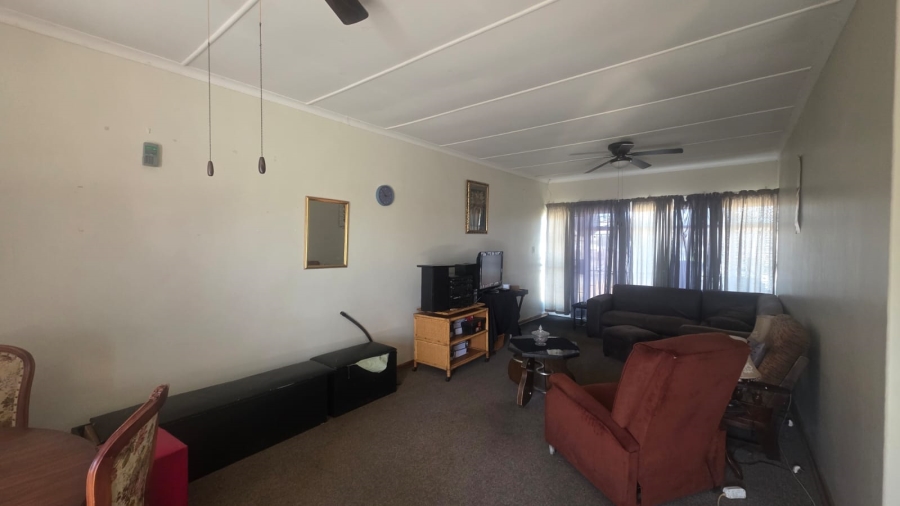 2 Bedroom Property for Sale in Flamwood North West
